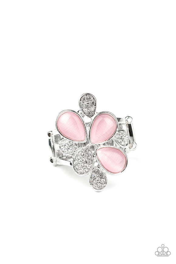 R394 Diamond Daisies - Pink - Ring - Paparazzi